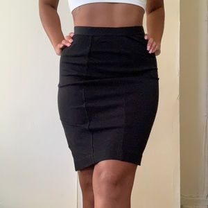 UNIQLO Black Pencil Skirt